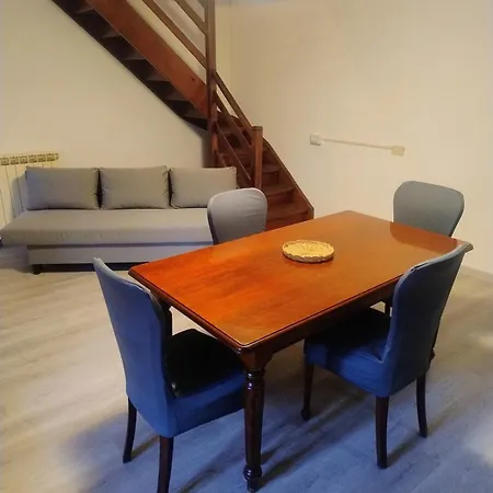 Ca D'elsa بيت للعطل