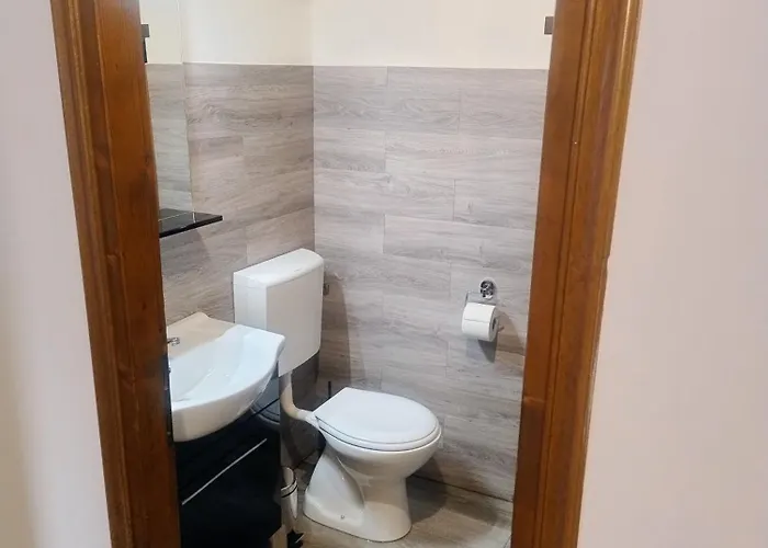 Ca D'elsa بيت للعطل